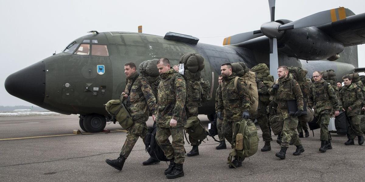 Bojové prápory NATO v pobaltských krajinách a Poľsku, ktoré majú zvýšiť bezpečnosť v Európe, sú už plne funkčné. Nasadených bude takmer päťtisíc vojakov