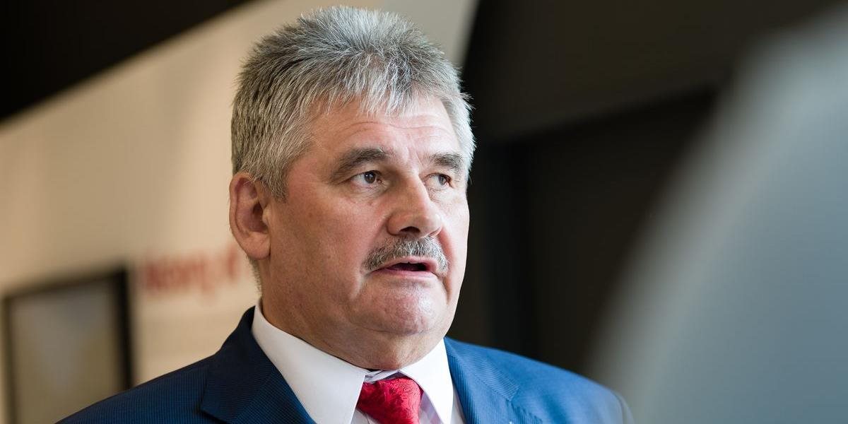Opozícia dnes podá návrh na odvolanie ministra práce Jána Richtera