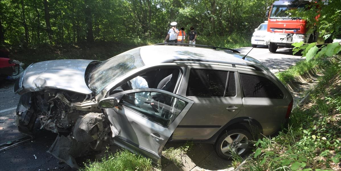 Pri dopravnej nehode v Kežmarku sa zranilo osem ľudí