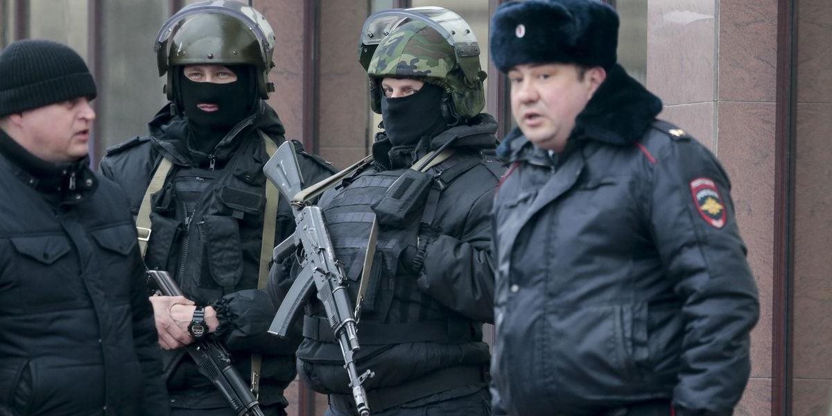 Zatkli dvoch ľudí, ktorí plánovali teroristické útoky v Moskve