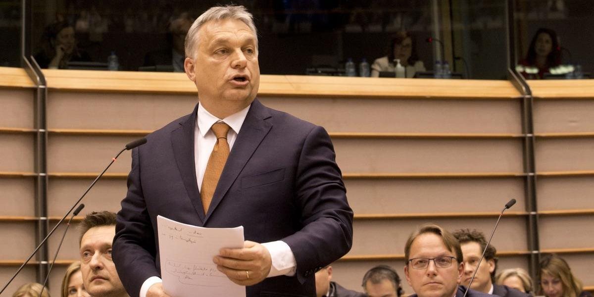 Orbán vyzval EÚ, aby uhradila polovicu nákladov na stráženie hraníc