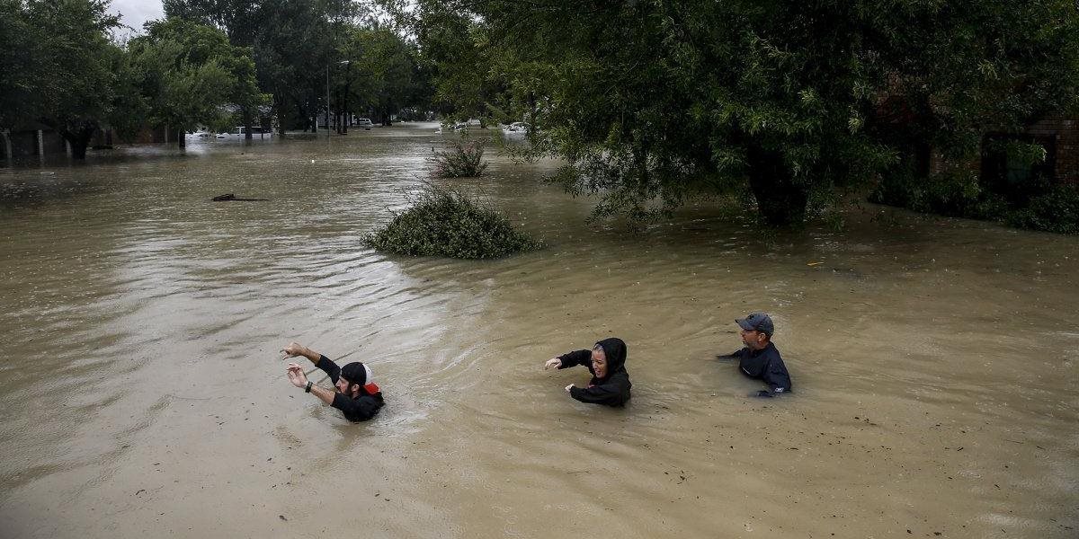 Tropická búrka Harvey si vyžiadala už takmer štyridsať ľudských životov