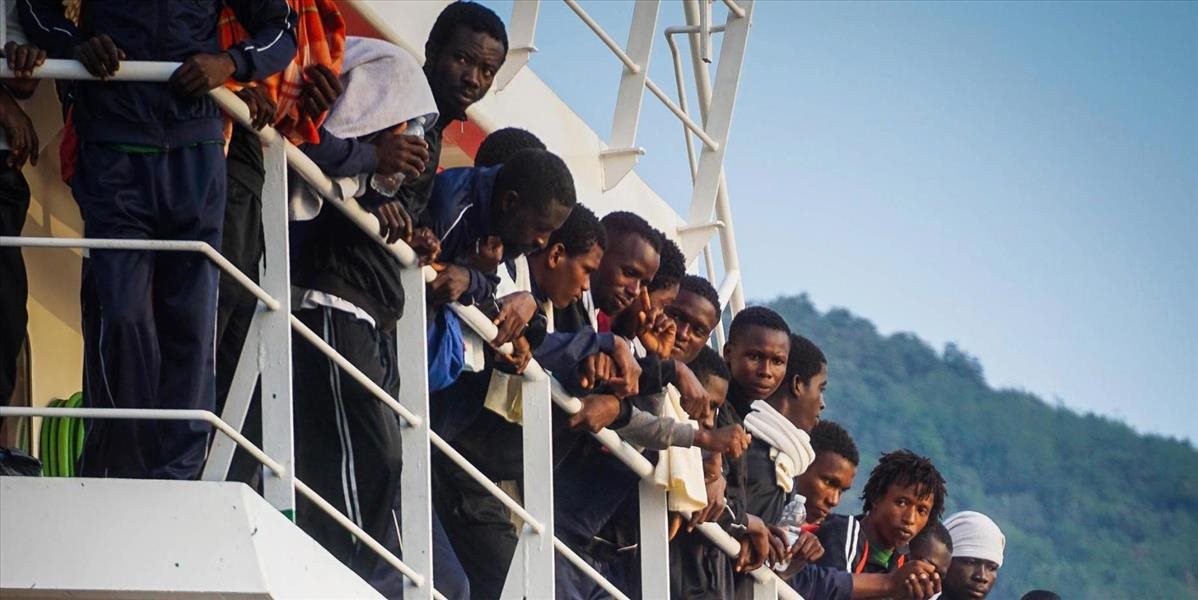 Sardínia žiada o pomoc s prílevom migrantov z Alžírska