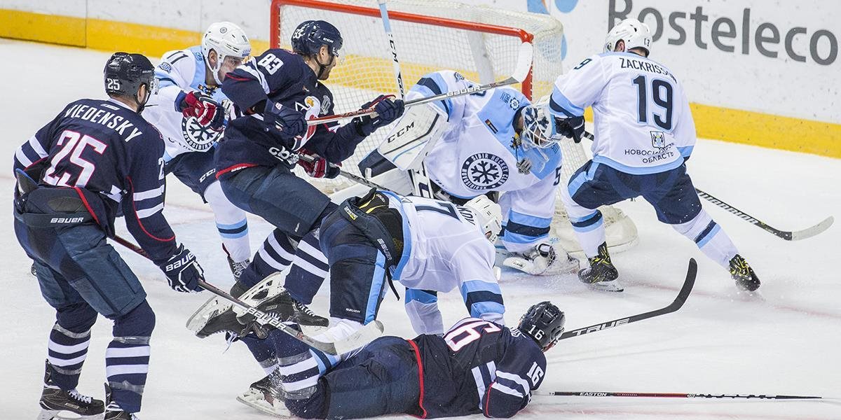 KHL: Slovan doma stratil prvé body, súperovi vyšla uspávacia taktika