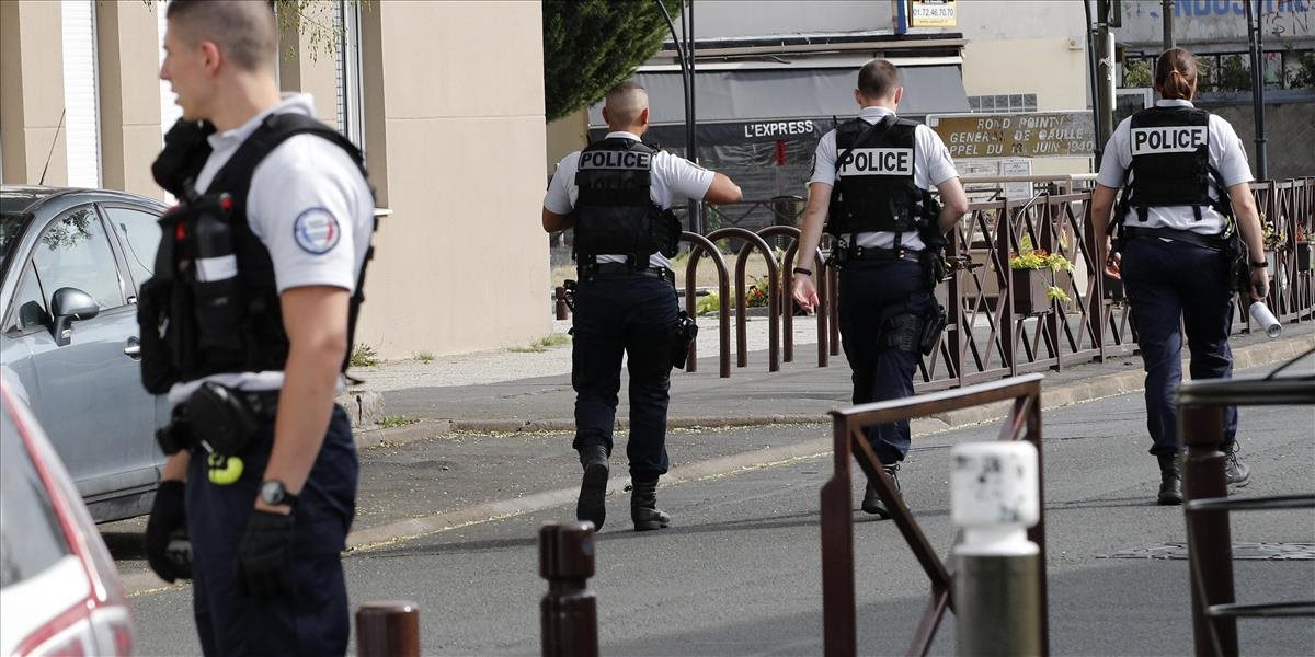 Polícia objavila na predmestí Paríža laboratórium na výrobu výbušnín
