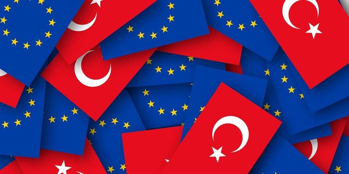 Turecký veľvyslanec v Paríži: EÚ nás po dlhé roky klamala a zavádzala