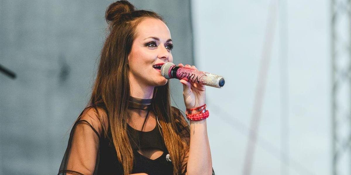 Slovenka Nika Karch sa stala členkou kapely Rednex