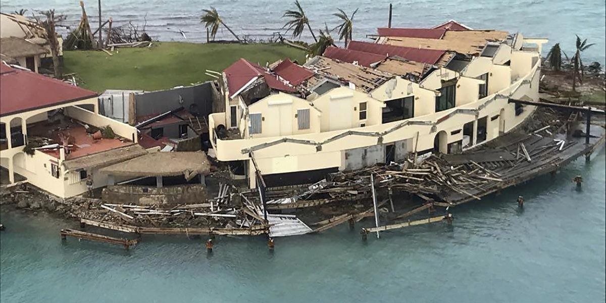Cyklóna v Karibiku opäť zosilnela na hurikán