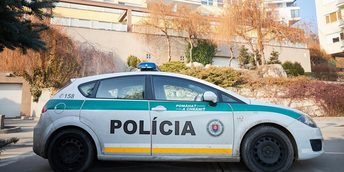 Polícia obvinila muža z Liptovksého Mikuláša, mal nahlásiť bombu v obchodnom dome