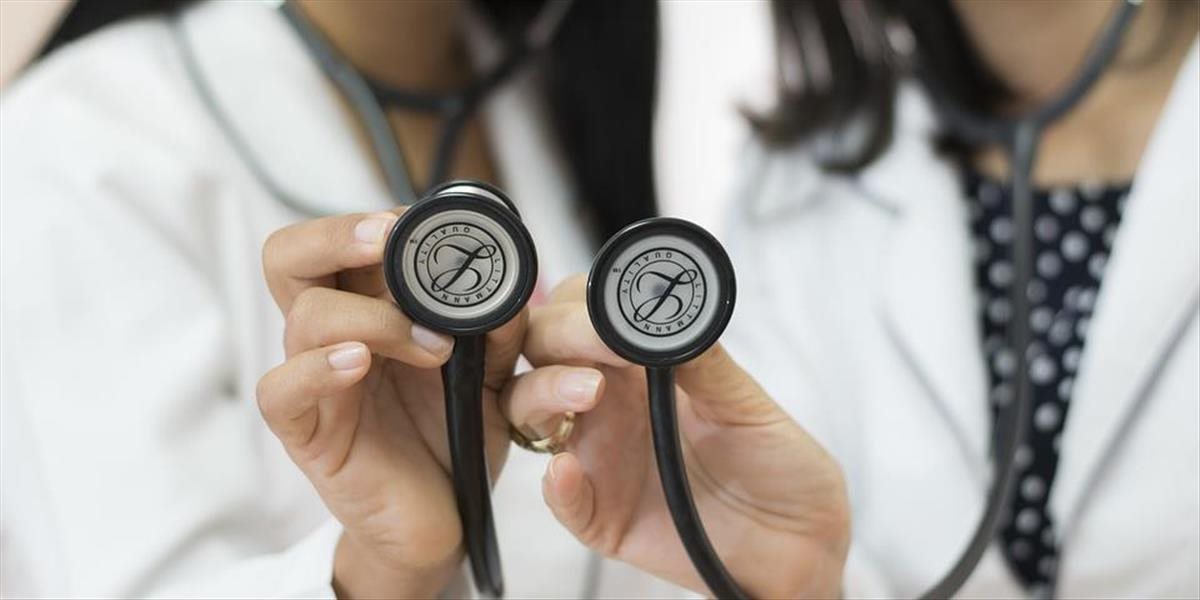 Pri vyjednávaniach s poisťovňami by si lekári nemali brať pacientov za rukojemníkov, upozorňuje AOPP
