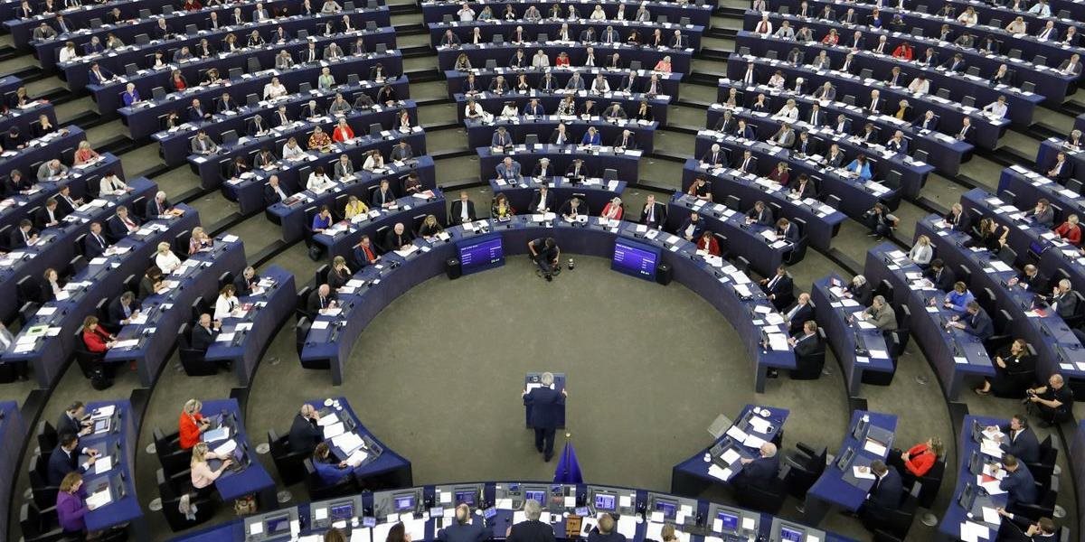 EP schválil dodatočných 500 miliónov eur na podporu zamestnanosti mladých