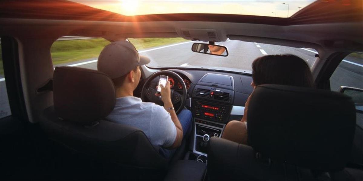 Najrizikovejším faktorom v cestnej premávke sú mladí muži za volantom