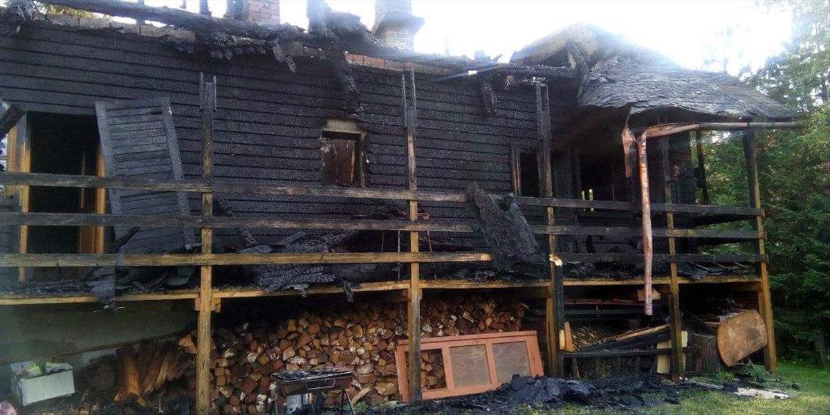 Tragédia na hornej Orave: Požiar chaty jeden človek neprežil!