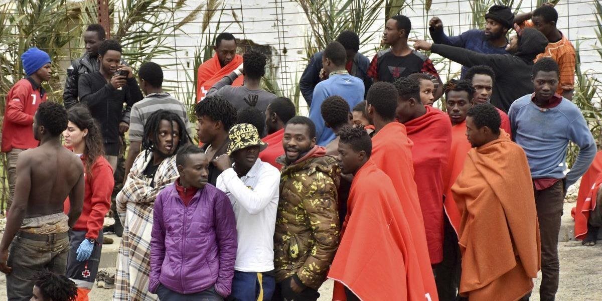 Francúzska univerzita odložila začiatok výučby kvôli migrantom, ktorí sa utáborili priamo na pôde školy