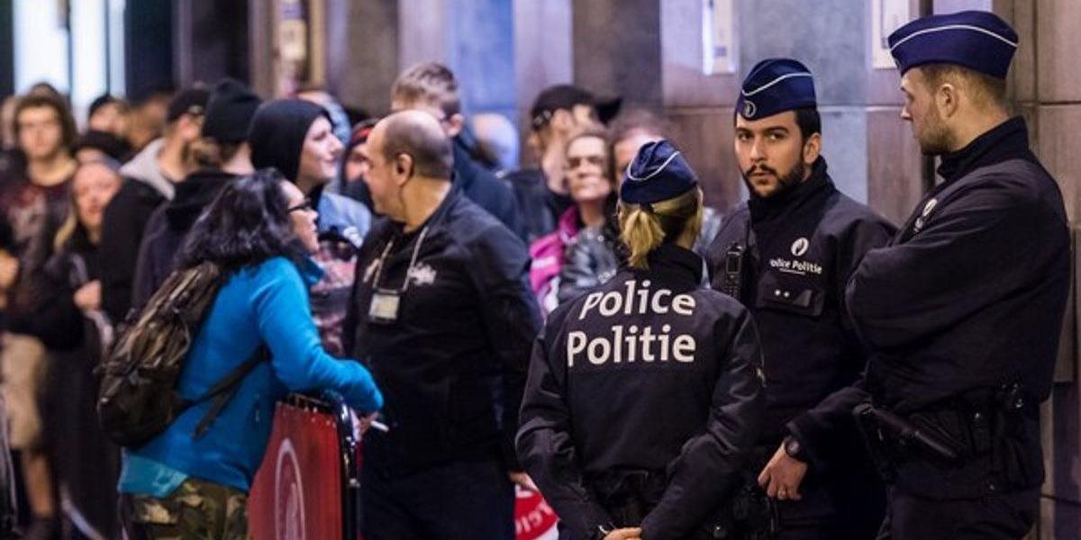 Francúzskej polícii naďalej uniká muž, ktorý sa podieľal na útokoch v Paríži