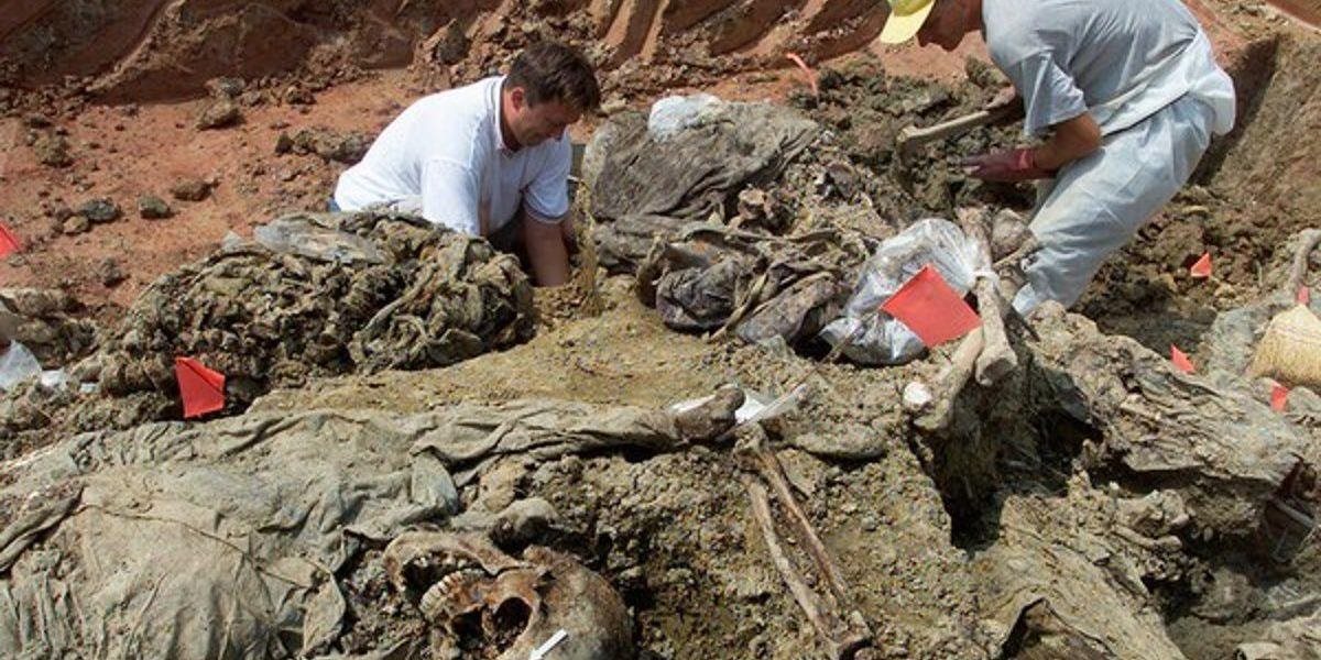 Na jednom z najtragickejších miest zasiahnutých vojnou v Bosne objavili masový hrob