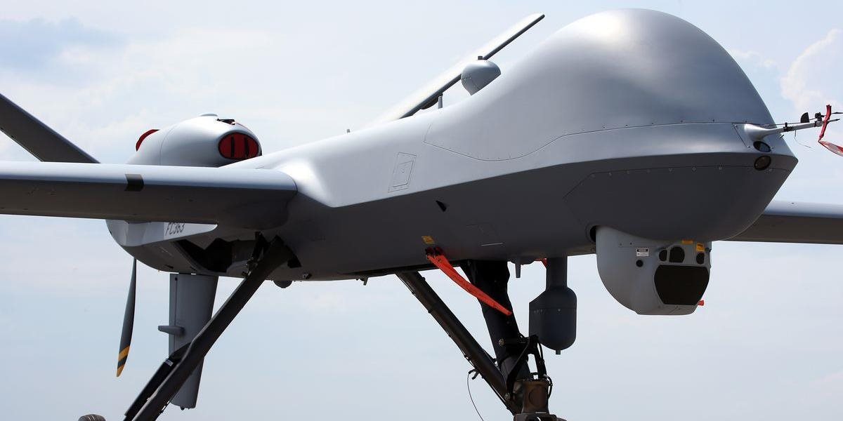 Do boja proti pytliakom vtákov zapoja na Cypre armádne drony