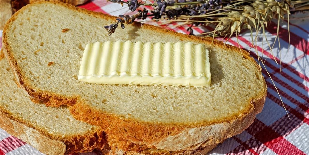Maslo sa v Česku stalo artiklom, za ktorý niektorí "zákazníci" nechcú platiť