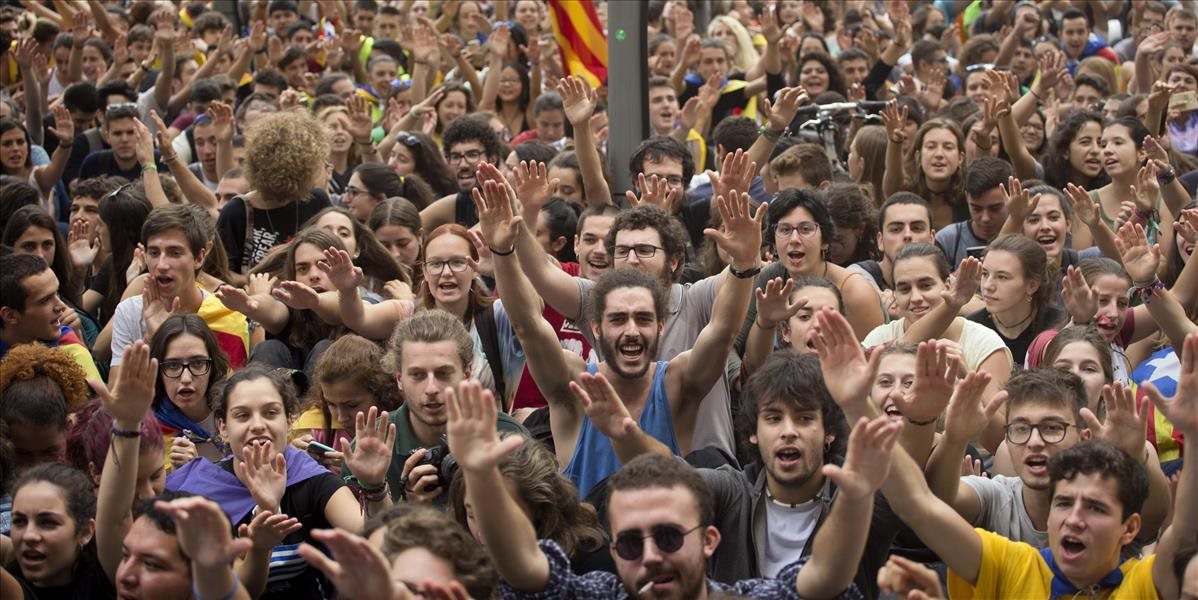 Hnutie za nezávislosť Katalánska začalo distribuovať hlasovacie lístky