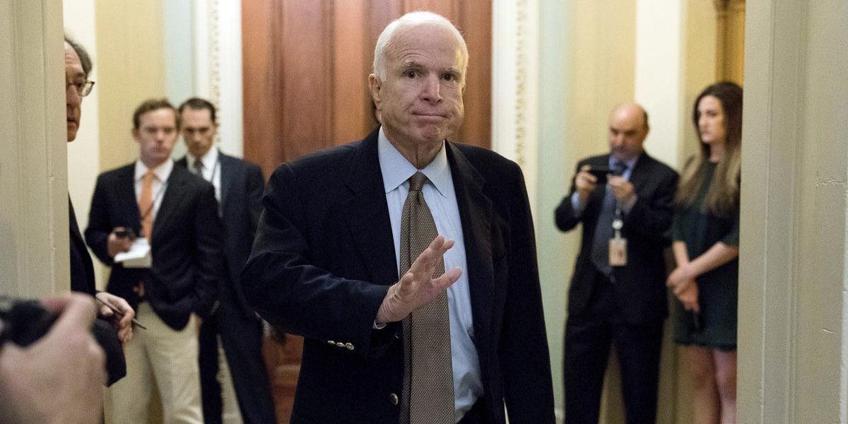 Senátor McCain pripustil, že jeho prognóza je zlá