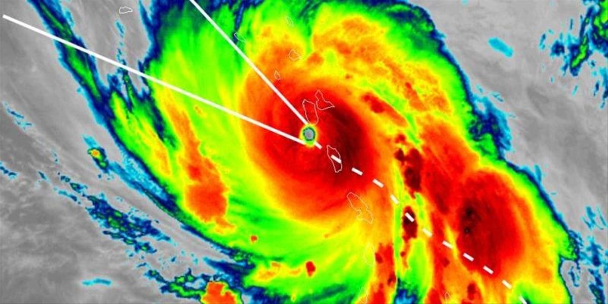 Hurikán Maria konečne ustal, teraz je už len tropickou búrkou