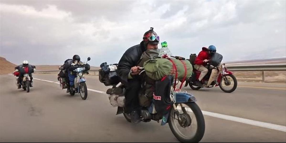 VIDEO Motocyklový dobrodruh Slobodník predstaví cestu po Afrike na historických motorkách Jawa 20 a 21