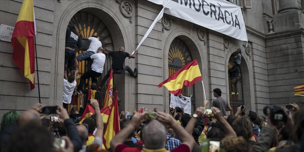 V Katalánsku sa začalo referendum o nezávislosti. Vyžiadalo si už prvé potýčky