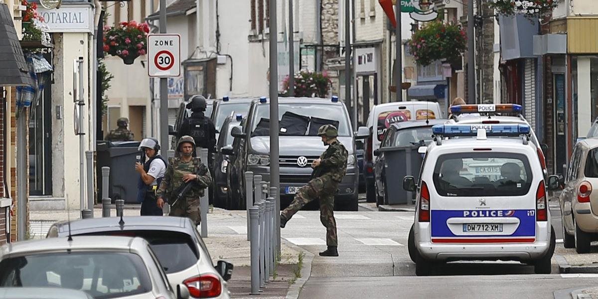 AKTUALIZOVANÉ Francúzska polícia zmarila v Paríži ďalší teroristický útok, zneškodnili plynové bomby poliate benzínom!