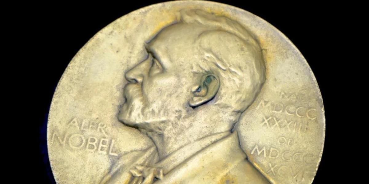 Kráľovská akadémia vied udelila Nobelovu cenu za chémiu trojici vedcov za kryo-elektrónovú mikroskopiu
