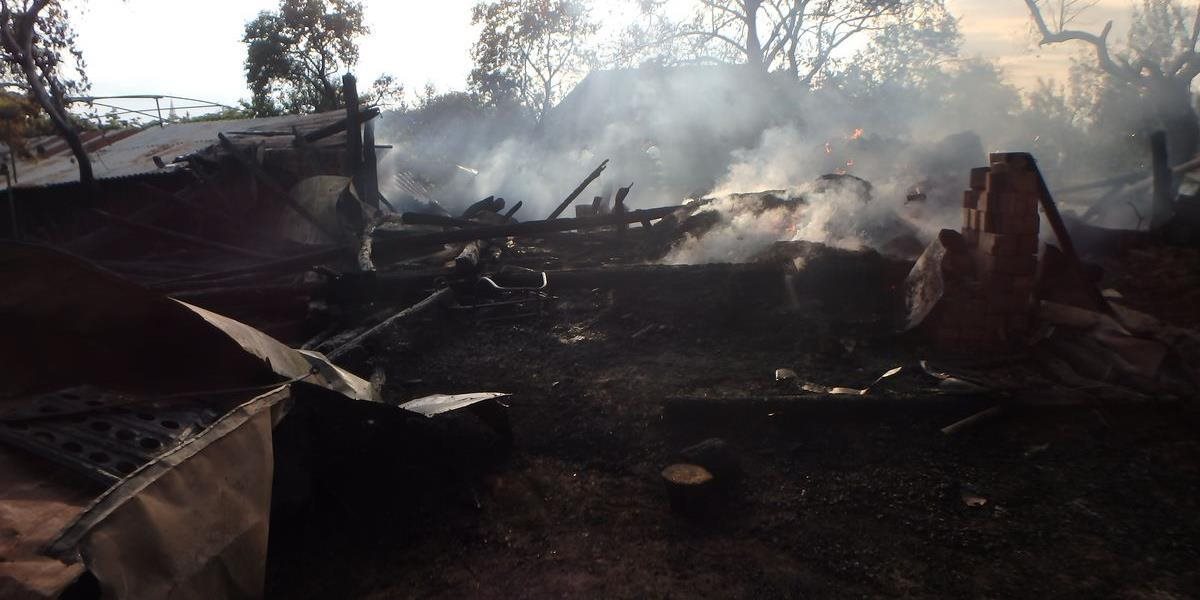 FOTO Dôchodca si podpálil stodolu, zhorela aj susedná