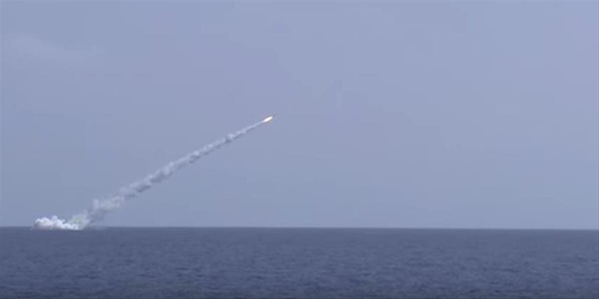 VIDEO Rusi vystrelili desať rakiet na pozície Islamského štátu