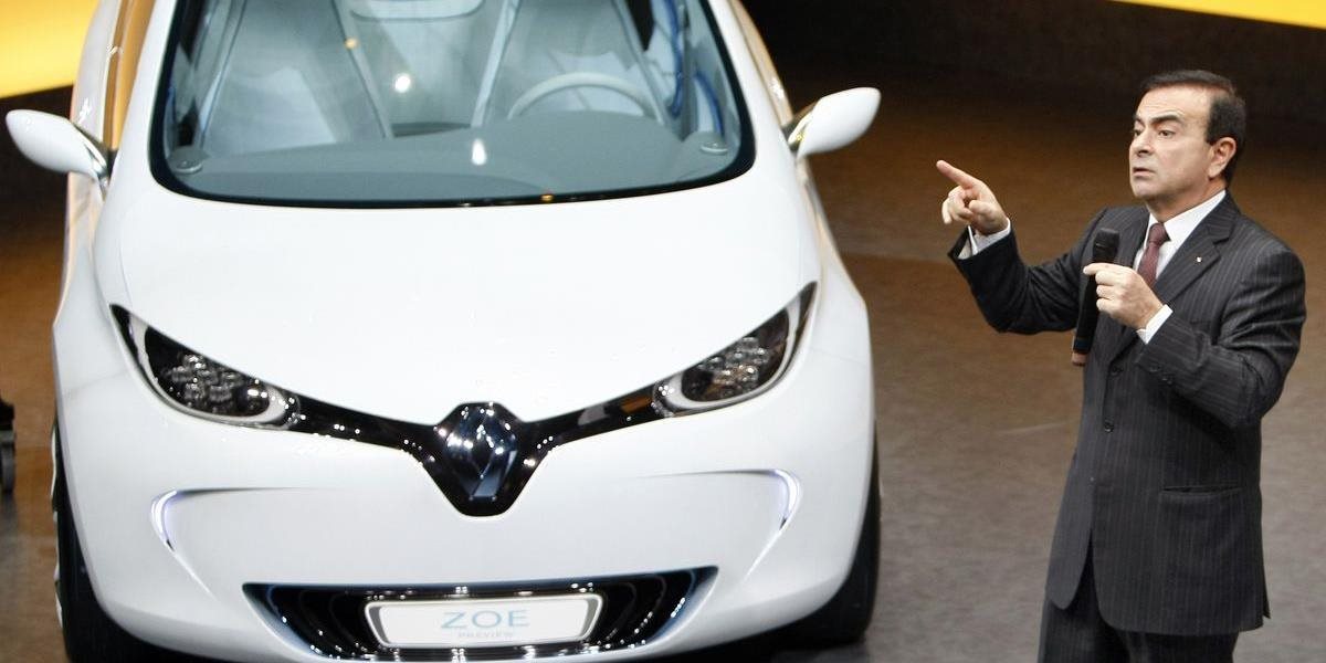 Polovicu modelov Renaultu majú v roku 2022 tvoriť elektrické a hybridné autá
