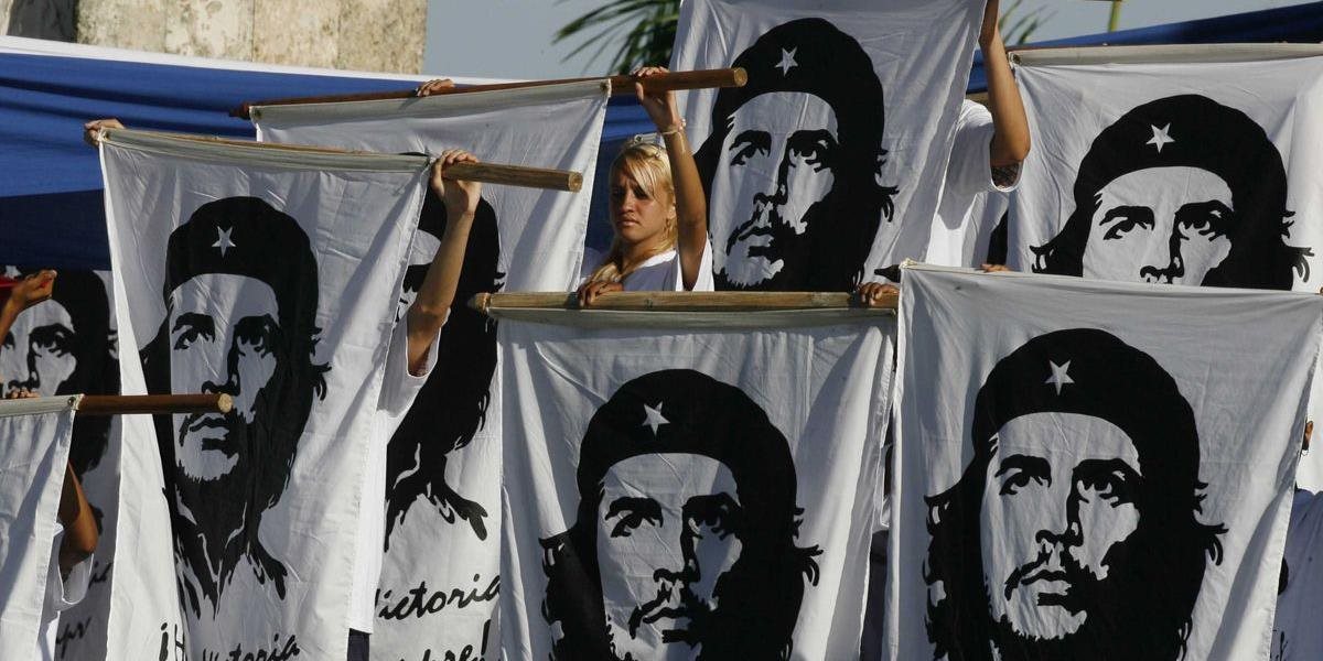 Kubánci si uctili pamiatku revolucionára Ernesta Che Guevaru