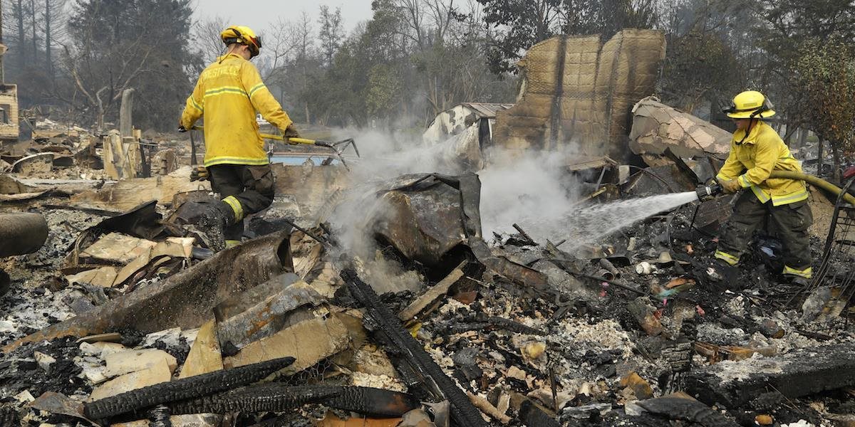 Lesné požiare v Kalifornii majú na svedomí už 17 obetí