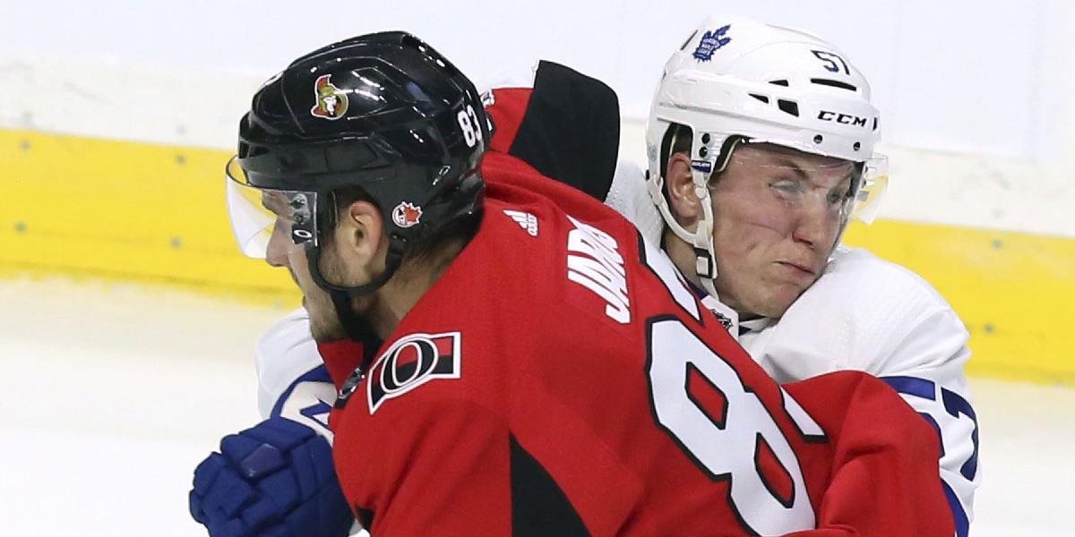 NHL: Pánik prispel k triumfu Chicaga, Jaroš zaknihoval svoj premiérový štart v Ottawe