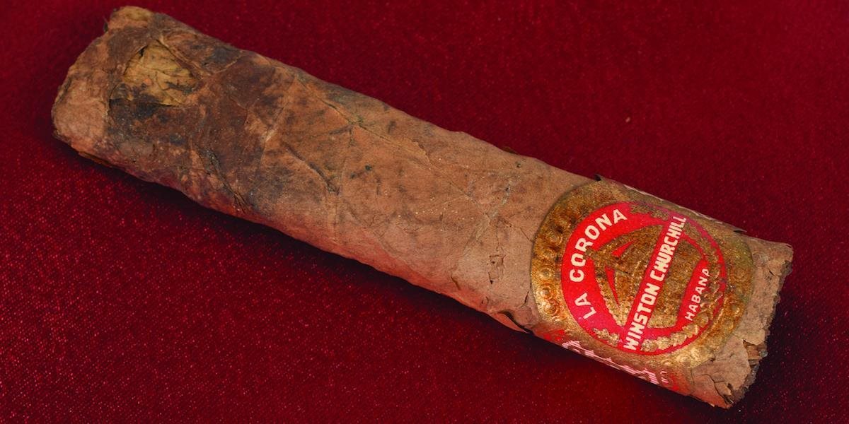 FOTO Churchillovu nedofajčenú cigaru vydražili za vyše 12-tisíc dolárov