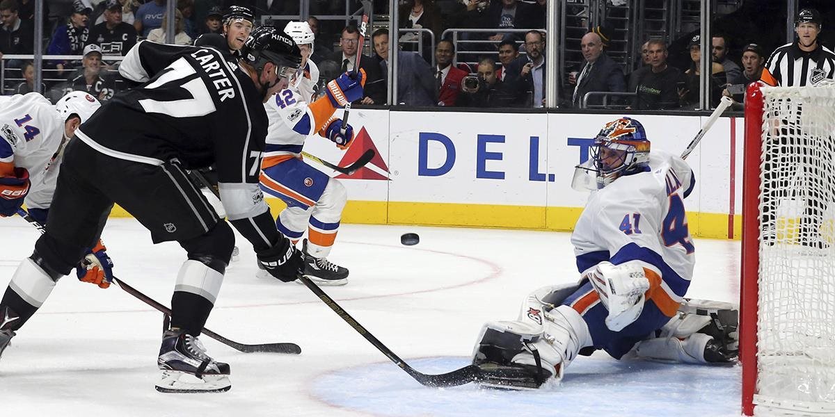 NHL: Chára neodvrátil triumf Vegas nad Bostonom, Halák chytal pri neúspechu Islanders