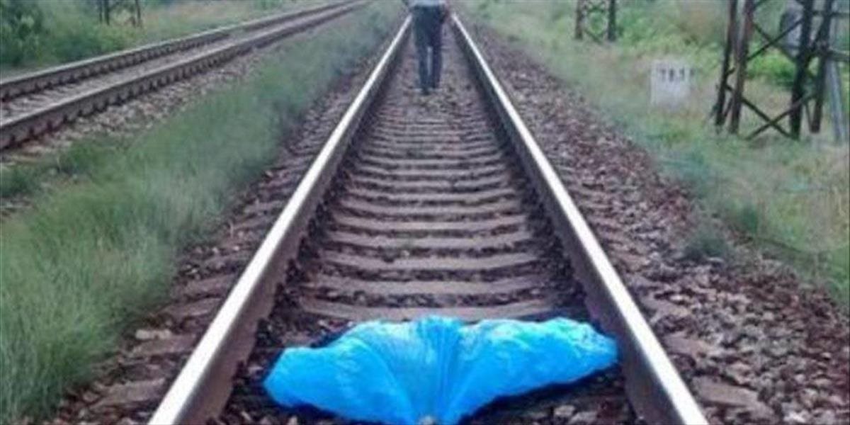 Muž položil hlavu na koľaj pred prichádzajúci vlak