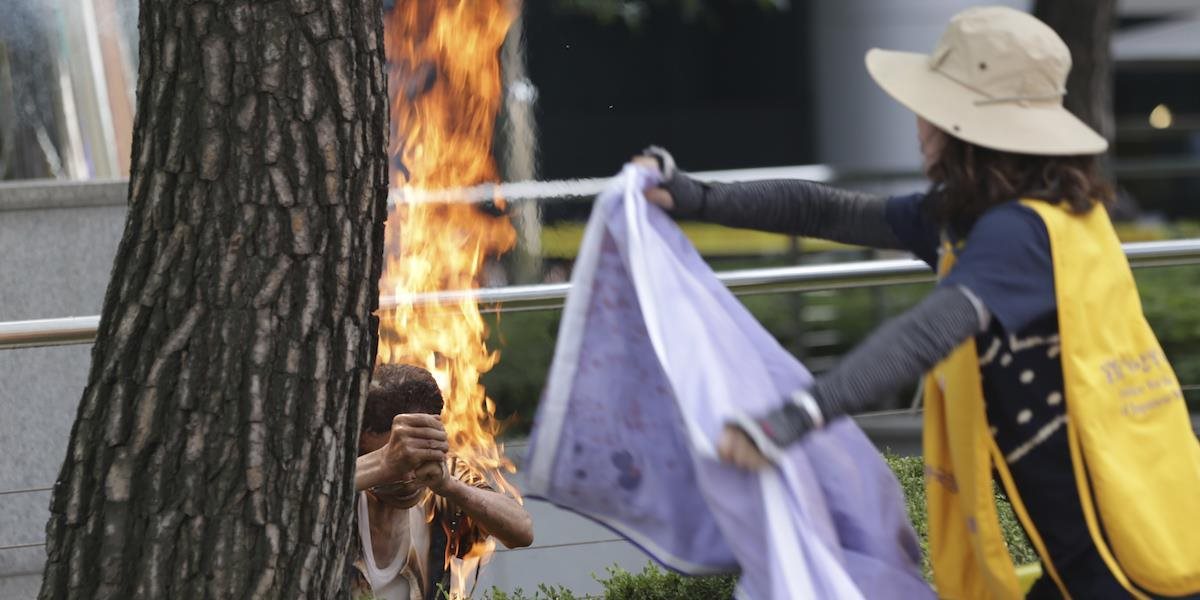 V Pekingu sa pokúsil upáliť neznámy muž