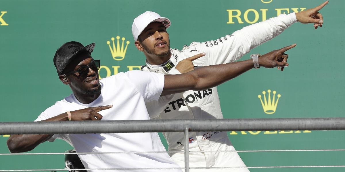 Hamilton si po pohodlnom  triumfe v USA zapózoval aj s Usainom Boltom