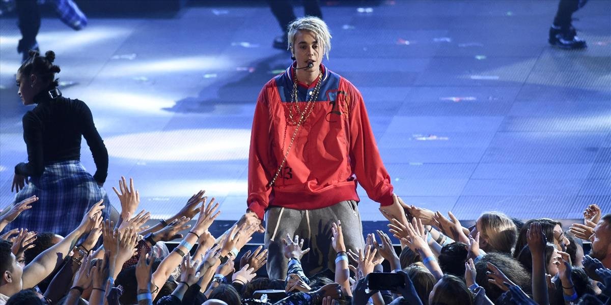VIDEO Justin Bieber sa dal masívne potetovať, fanúšikovia ho prosia, aby s tým prestal