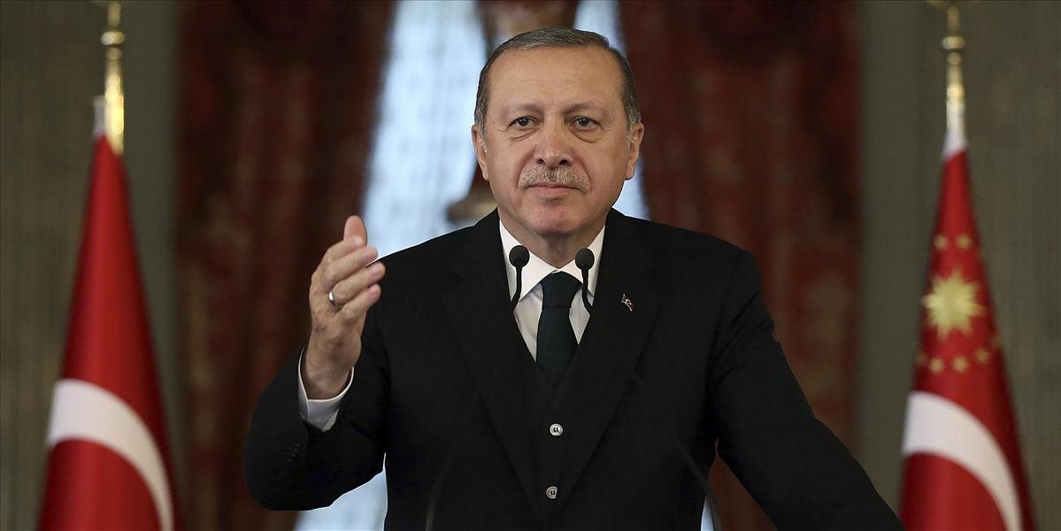 Erdogan vymieňa staré kádre, po 23 rokoch sa porúča aj primátor Ankary