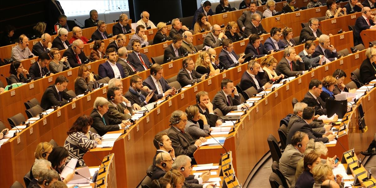 Europoslanci odmietli návrh na predĺženie licencie pre glyfosát o 10 rokov