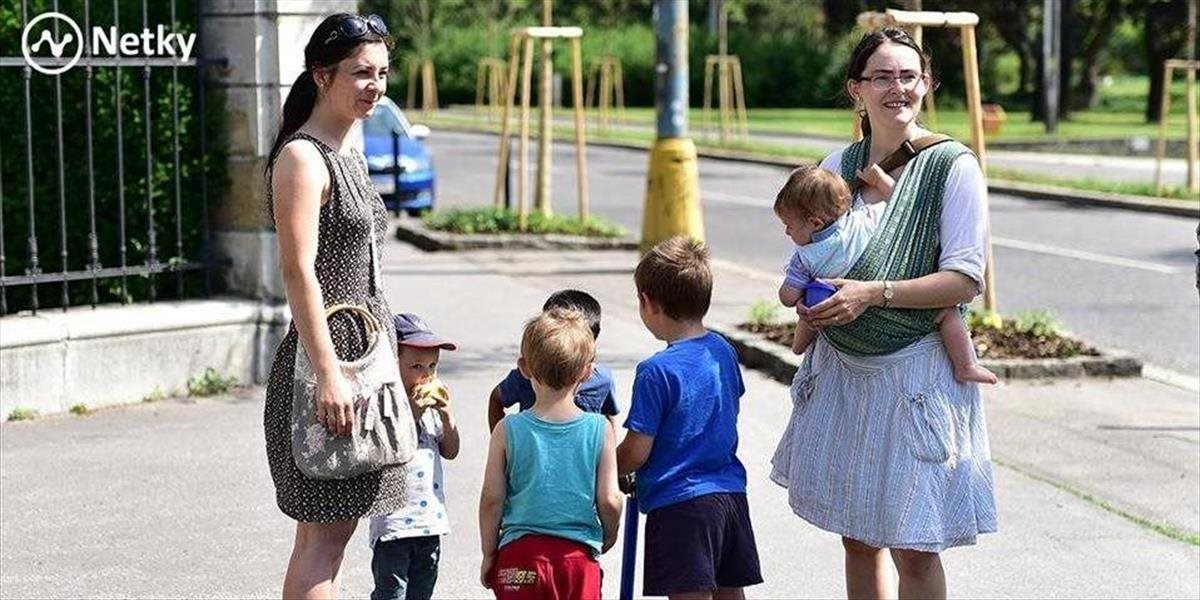 Slovenské mamičky si v tomto roku výrazne prilepšili, ich materská sa zvýšila až sto eur