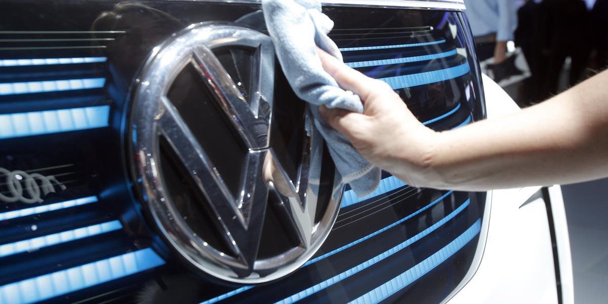 Emisný škandál vo VW im skrátil miliónové zisky na polovicu