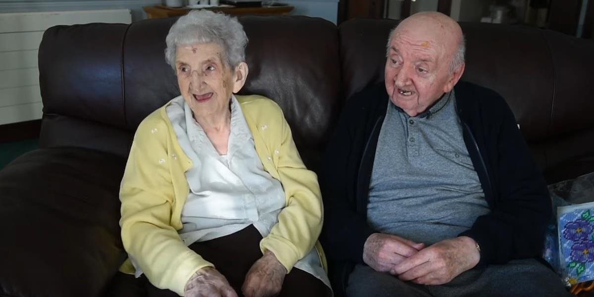 VIDEO Dojemný príbeh jednej úžasnej matky: 98-ročná žena sa v domove dôchodcov stará o svojho 80-ročného syna