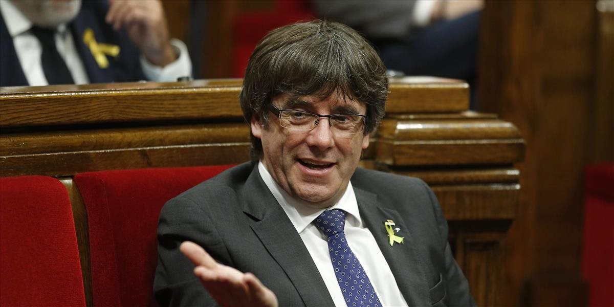 Carles Puigdemont a štyria exministri sa prihlásili na polícii