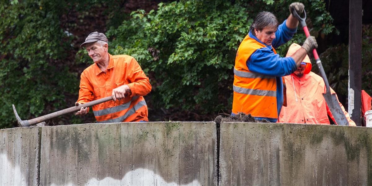 Pracovníkom Technických služieb v Detve už vyše roka meškajú výplaty, chýba im aj pracovné náčinie