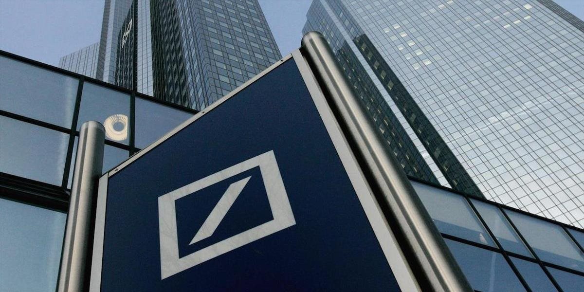 Stratég Deutsche Bank verí, že papierové peniaze čoskoro skončia