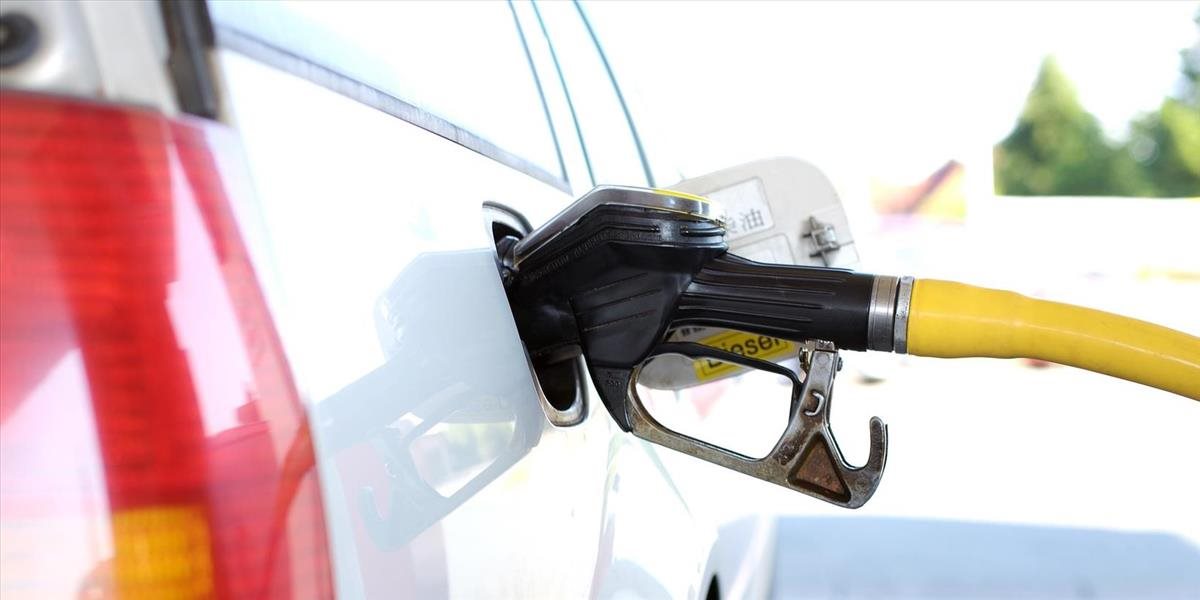 Automobilky uvádzajú výrazne nižšiu spotrebu paliva vozidiel, než je reálne